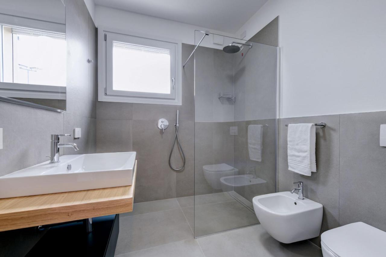 Opalia Residence - Garda Lake Lifestyle Apartment Песк'єра-дель-Гарда Екстер'єр фото