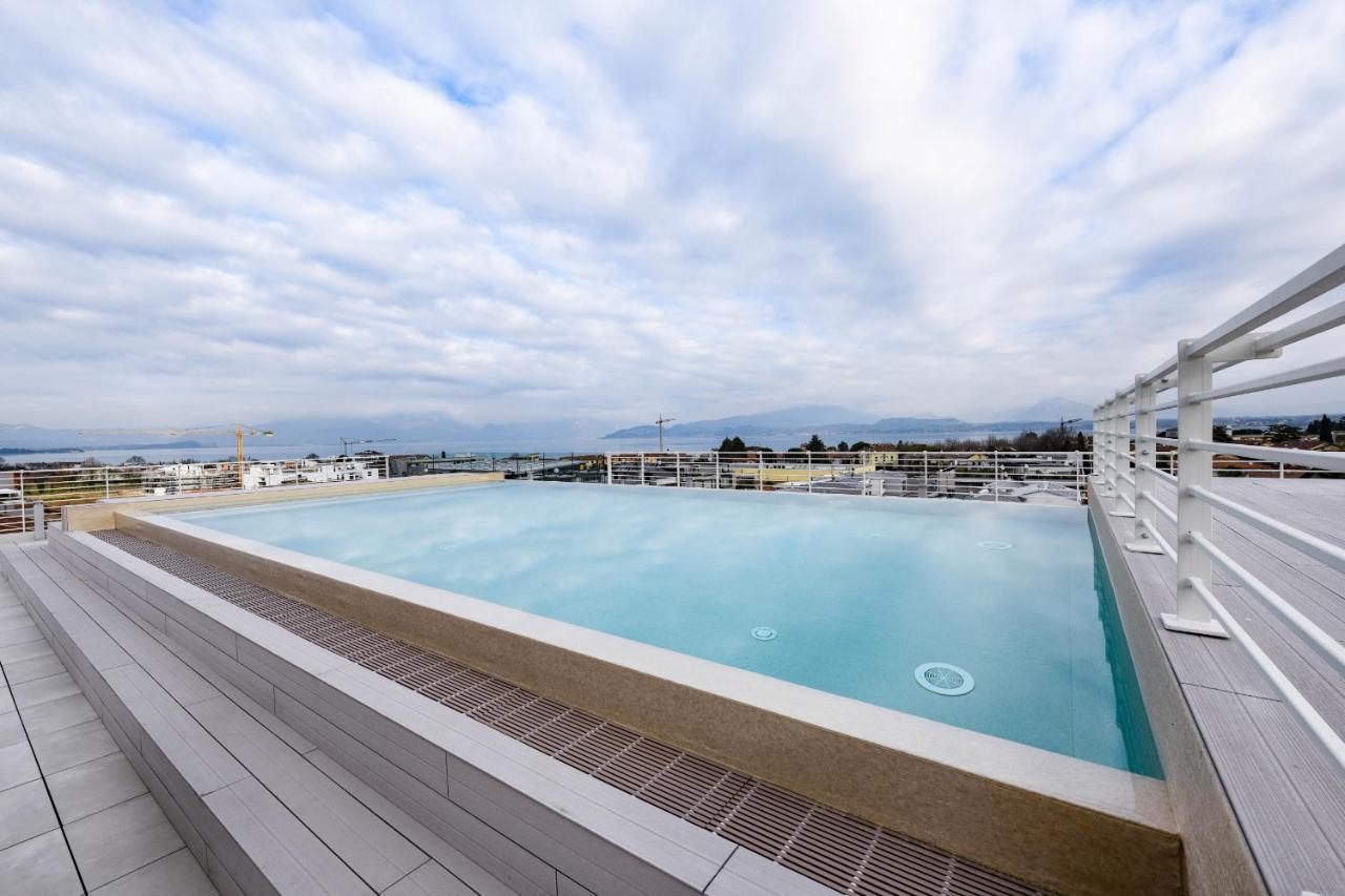 Opalia Residence - Garda Lake Lifestyle Apartment Песк'єра-дель-Гарда Екстер'єр фото