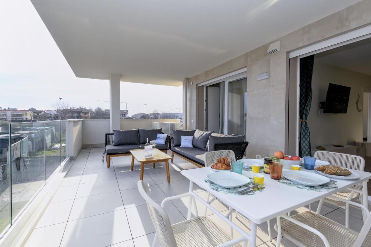 Opalia Residence - Garda Lake Lifestyle Apartment Песк'єра-дель-Гарда Екстер'єр фото