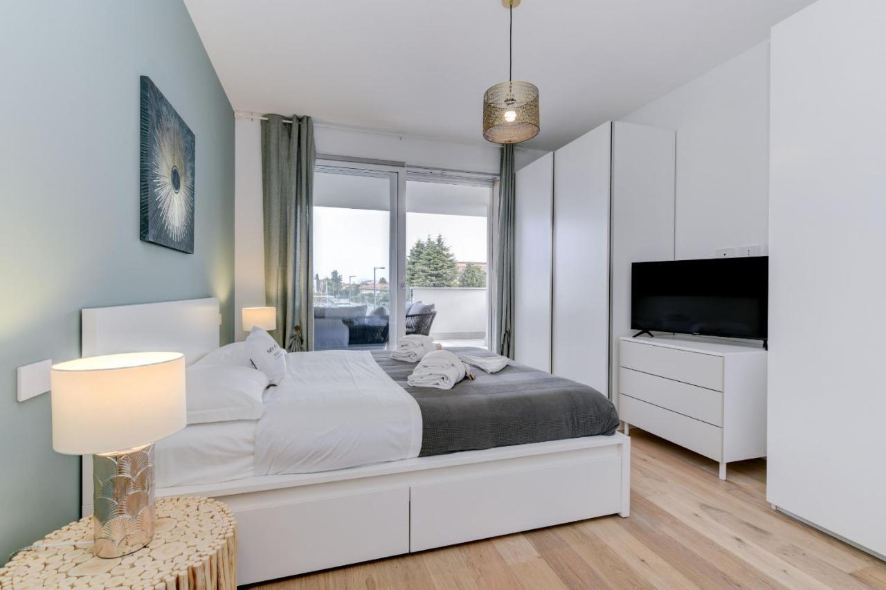 Opalia Residence - Garda Lake Lifestyle Apartment Песк'єра-дель-Гарда Екстер'єр фото