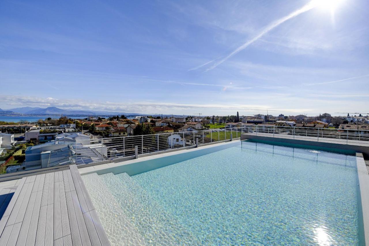Opalia Residence - Garda Lake Lifestyle Apartment Песк'єра-дель-Гарда Екстер'єр фото
