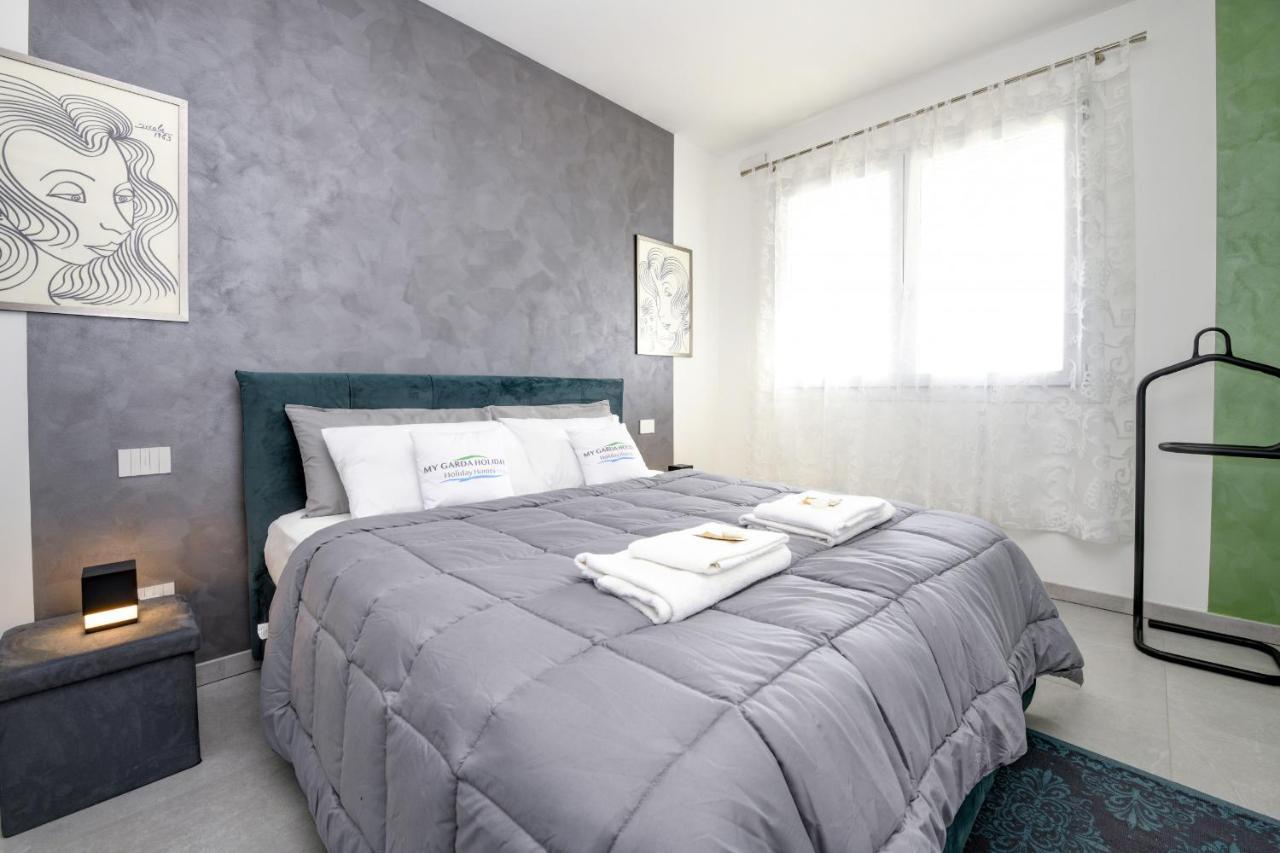 Opalia Residence - Garda Lake Lifestyle Apartment Песк'єра-дель-Гарда Екстер'єр фото