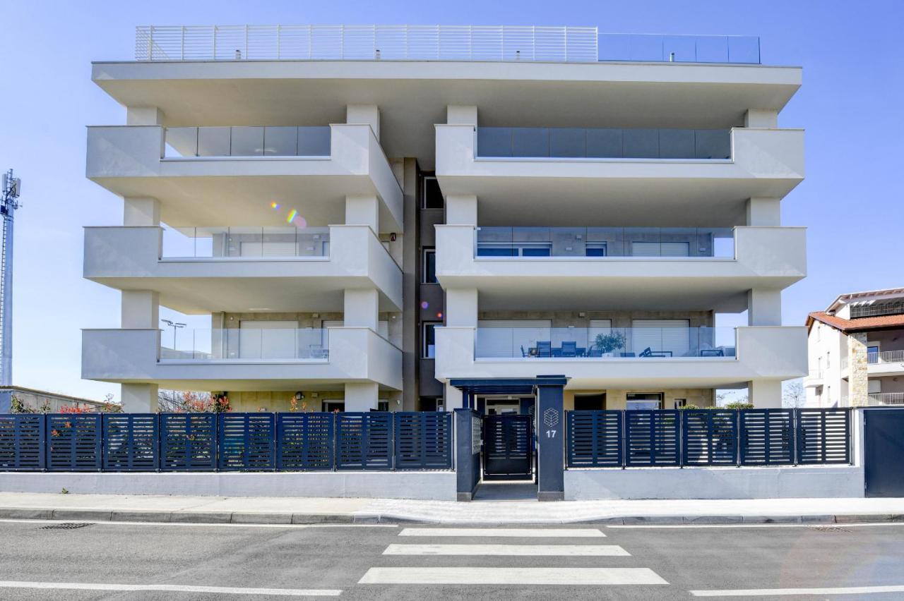 Opalia Residence - Garda Lake Lifestyle Apartment Песк'єра-дель-Гарда Екстер'єр фото