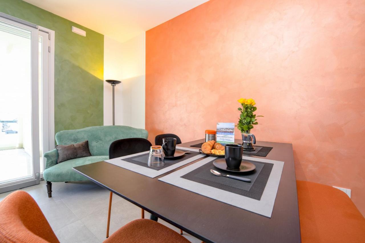 Opalia Residence - Garda Lake Lifestyle Apartment Песк'єра-дель-Гарда Екстер'єр фото