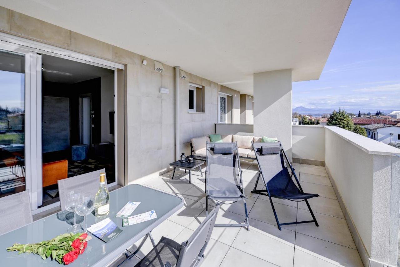 Opalia Residence - Garda Lake Lifestyle Apartment Песк'єра-дель-Гарда Екстер'єр фото